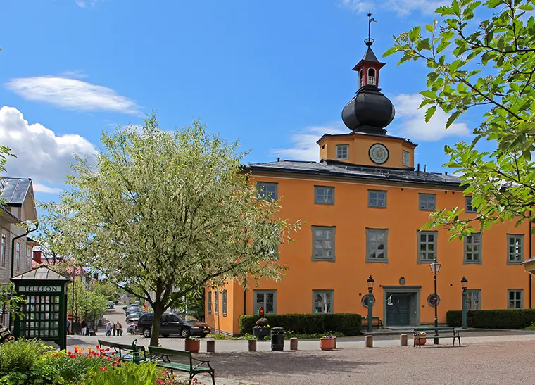 Bilden visar Rådhustorget i Vaxholm.