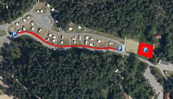 Flytfoto över området längs Eriksövägen där nya parkeringsplatser byggs.