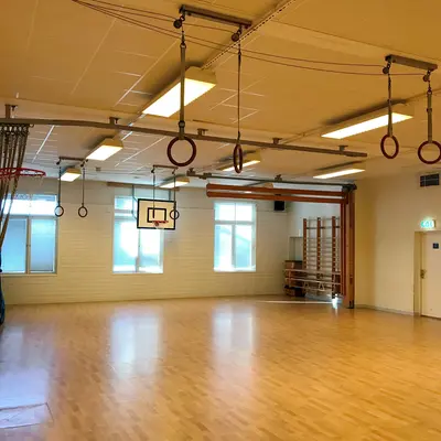 Interiör av Vaxö skolas gymnastiksal